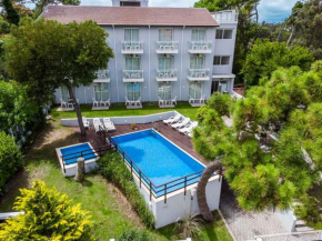 Hotel Vesubio II